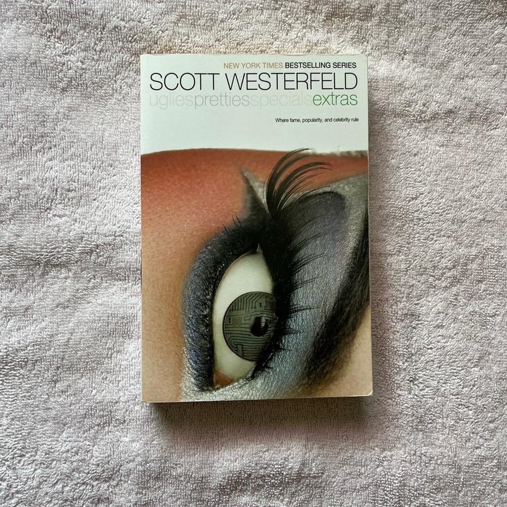 Extras Scott Westerfeld Book - Uglies Series